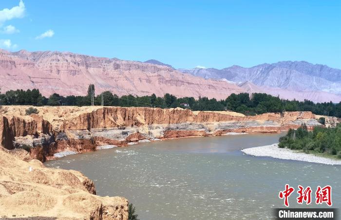 圖為黃河河曲?！埡ｖ?攝