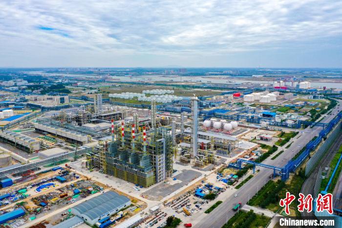 圖為廣西欽州華誼新材料基地?！∽T乃豪 攝