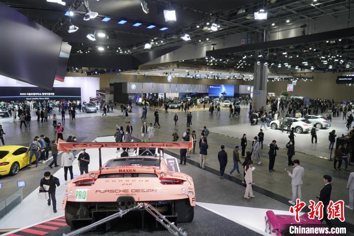 圖為展會(huì)現(xiàn)場(chǎng)。　劉旭 攝