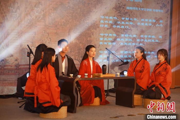 2023年閩南詩歌節(jié)開幕式暨詩歌朗誦會現(xiàn)場?！￠}南師范大學供圖