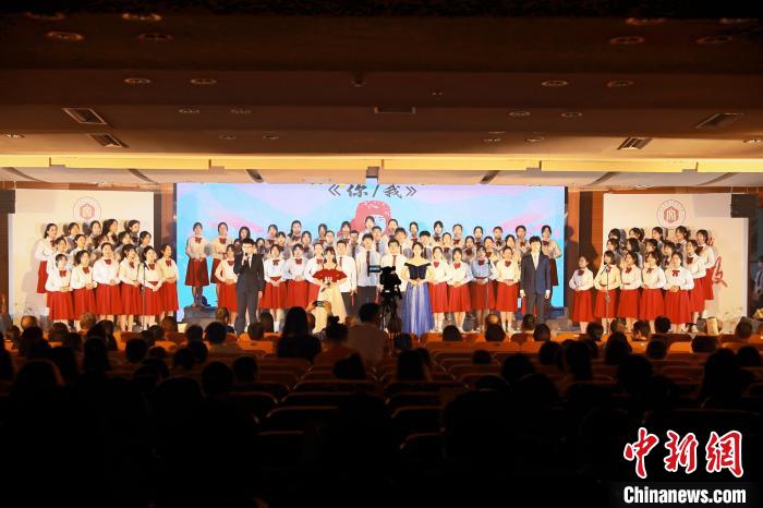 詩歌朗誦會現(xiàn)場?！￠}南師范大學供圖