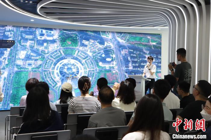 數(shù)字地球技術(shù)應(yīng)用講解。　中科星圖供圖