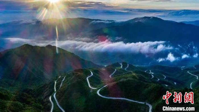 湖南城步苗族自治縣地處湘西南苗疆要區(qū)。　城步縣委宣傳部 供圖