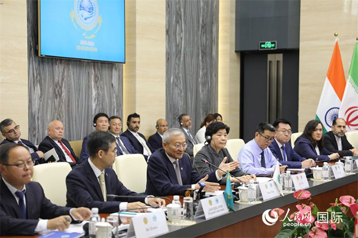 上合組織秘書長張明發(fā)表講話。人民網(wǎng) 俄布拉依攝