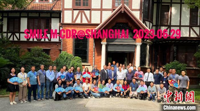 “微笑”衛(wèi)星(SMILE)任務中歐聯(lián)合轉(zhuǎn)正樣設計評審會合影?！≈锌圃簢铱臻g科學中心 供圖