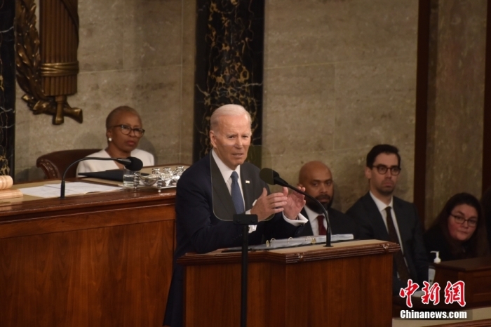 當(dāng)?shù)貢r(shí)間2月7日晚，美國(guó)總統(tǒng)拜登在國(guó)會(huì)發(fā)表其任內(nèi)第二次國(guó)情咨文演講。圖/<a target='_blank' href='/' _fcksavedurl='/'><p  align=