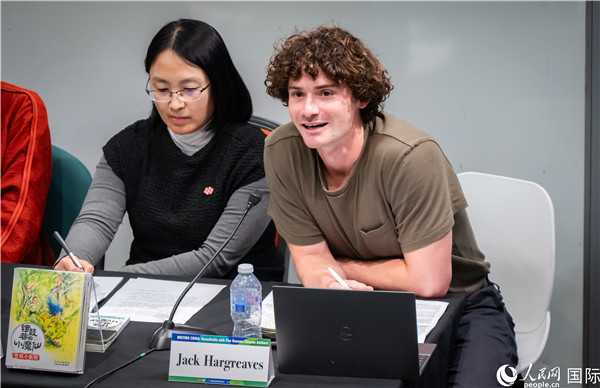 4、英國漢學家沈如風對中國文學譯作的未來充滿期待。郭錦標攝