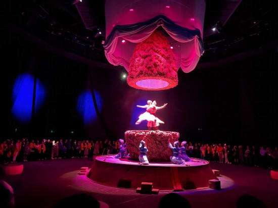 　　《天釀》演出場(chǎng)景。本報(bào)記者劉書(shū)文攝