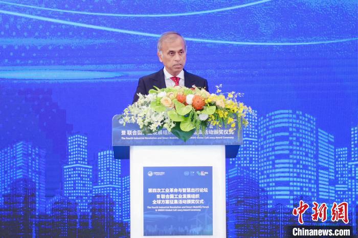 聯(lián)合國(guó)駐華協(xié)調(diào)員常啟德發(fā)表演講。