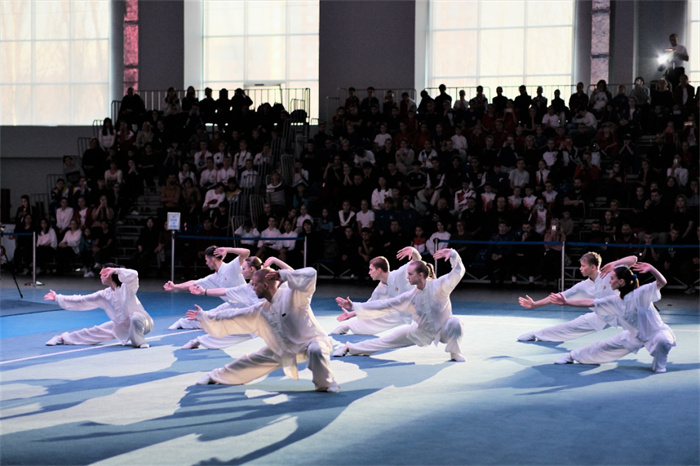 俄羅斯武術運動員進行示范表演。駐俄羅斯大使館供圖