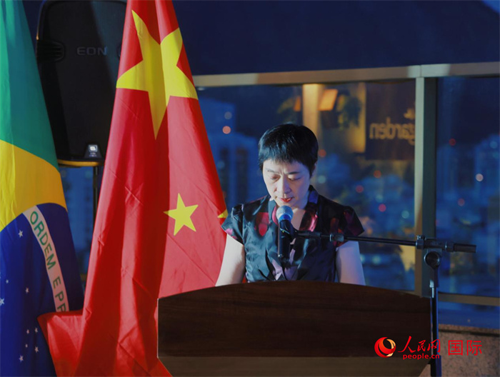 中國駐里約熱內(nèi)盧總領(lǐng)事田敏發(fā)表致辭。人民網(wǎng)記者 宋亦然攝