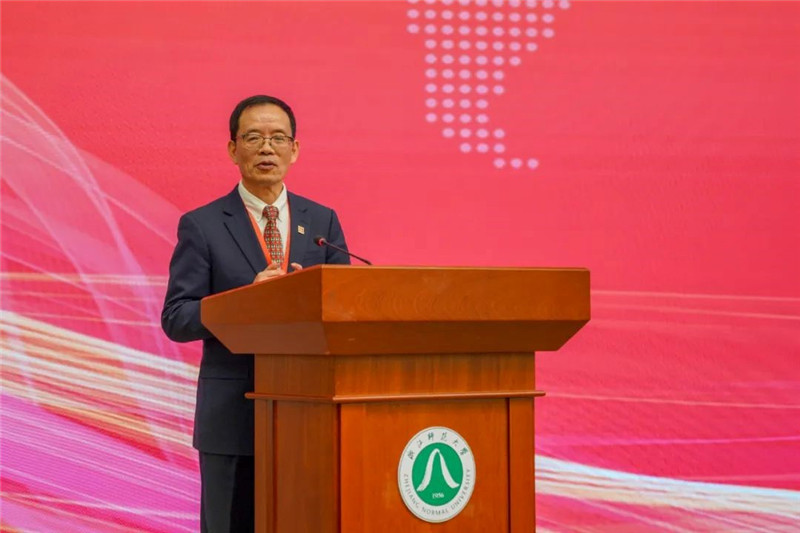 國務(wù)院學(xué)位委員會區(qū)域國別學(xué)學(xué)科評議組秘書長、浙江師范大學(xué)非洲研究院（非洲區(qū)域國別學(xué)院）院長劉鴻武致辭。主辦方供圖