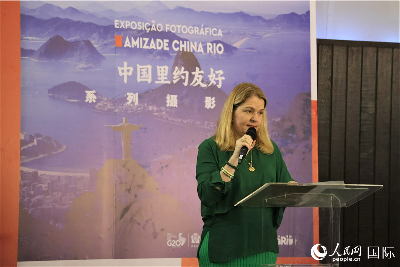 巴西中國(guó)創(chuàng)新經(jīng)濟(jì)研究院主席克勞迪婭·亞努齊在活動(dòng)中致辭。人民網(wǎng)記者 時(shí)元皓攝