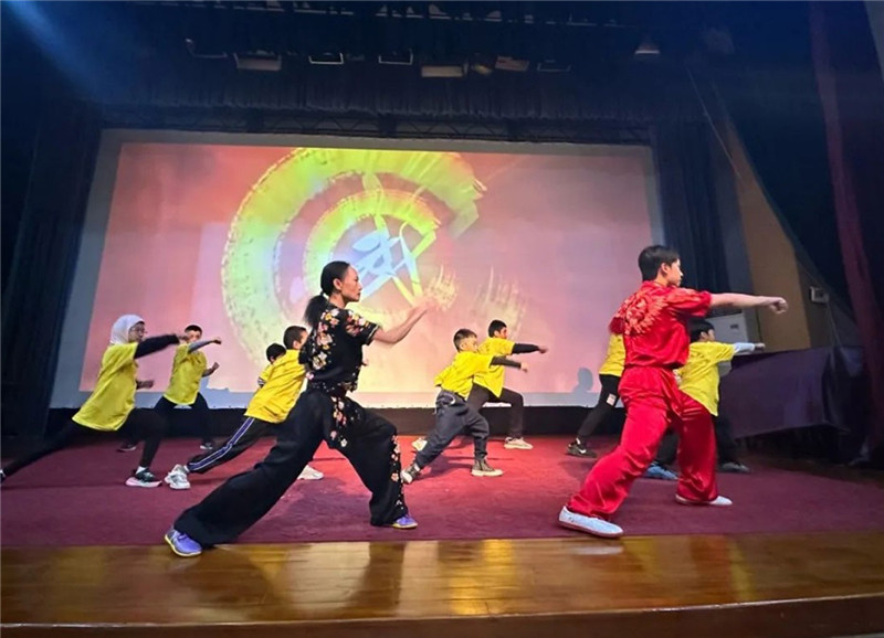 圖為2023“中華文化大樂園—埃及開羅營”閉幕式活動現(xiàn)場。主辦方供圖