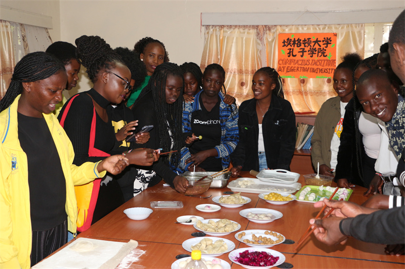 活動現(xiàn)場?？夏醽啺８耦D大學(xué)孔子學(xué)院供圖