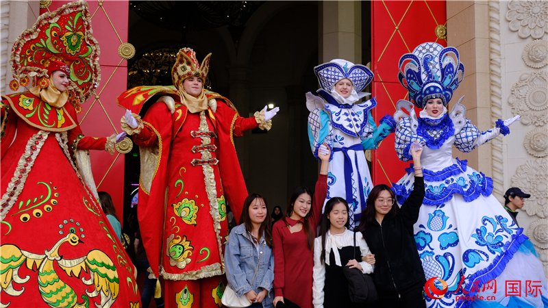 北京展覽館舉辦首屆俄羅斯“謝肉節(jié)”慶?；顒印Ｈ嗣窬W 褚夢琦攝