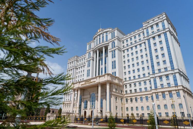 第1視點丨這兩座大樓，見證著中塔友誼