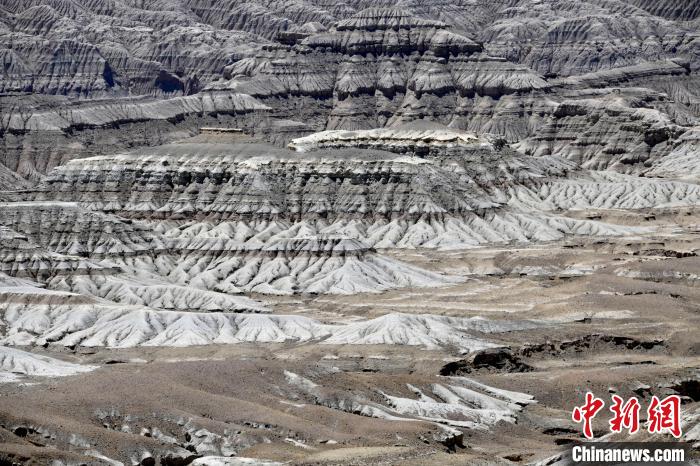 4月5日，西藏阿里札達(dá)土林?！±盍?攝