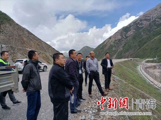 圖為生態(tài)環(huán)保專項督查現場。 孫舒亞攝