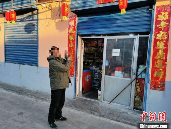 圖為犯罪嫌疑人指認現(xiàn)場?！∏嗪Ｊ」矎d森林警察總隊刑偵治安支隊供圖