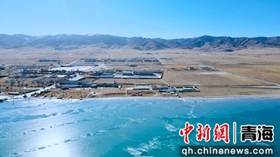圖為冬日青海湖。李江寧攝