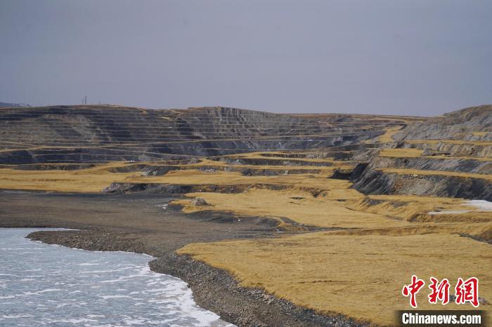 圖為青海省海西蒙古族藏族自治州天峻縣木里礦區(qū)?！●R銘言 攝