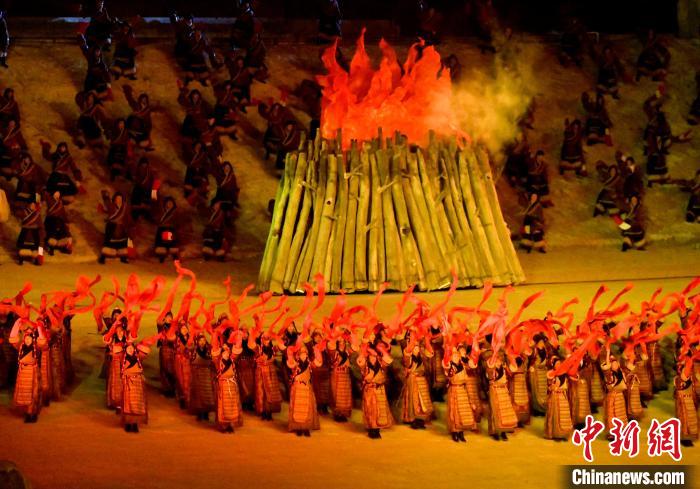 3月17日，西藏拉薩，《文成公主》大型史詩(shī)劇演出現(xiàn)場(chǎng)。　李林 攝