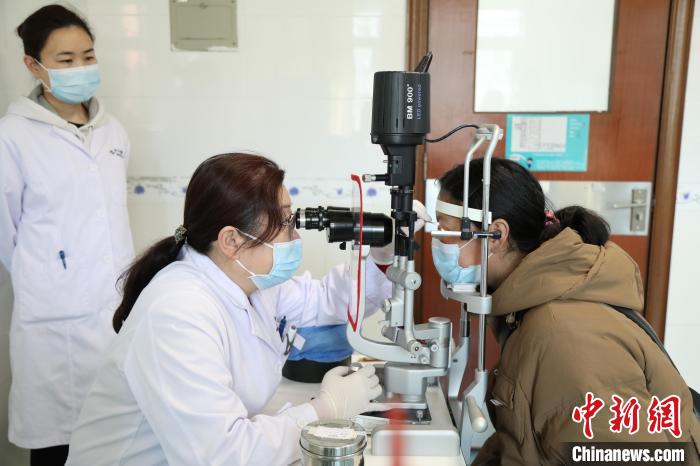 從不敢直視他人到拍視頻分享生活:玉樹女孩千里赴穗尋“光”