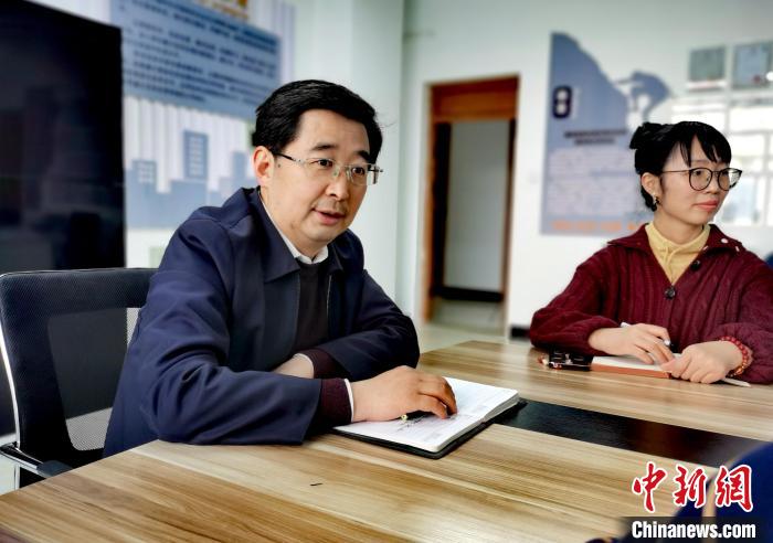 （兩會(huì)聲音）全國(guó)政協(xié)委員趙海興：師者為師亦為范，建議設(shè)教師理想信念教育基地