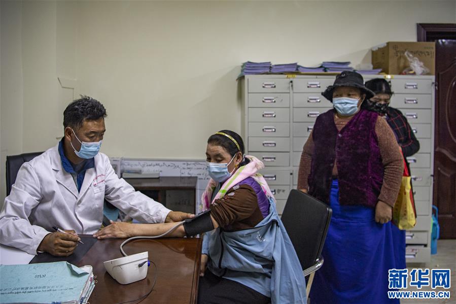 （新華全媒頭條·走向我們的小康生活·圖文互動(dòng)）（6）扎西德勒，我們的新家園——西藏易地扶貧搬遷搬出幸福美好新生活