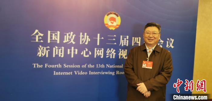 圖為全國政協(xié)委員、青海省統(tǒng)戰(zhàn)部部長公保扎西。受訪者供圖