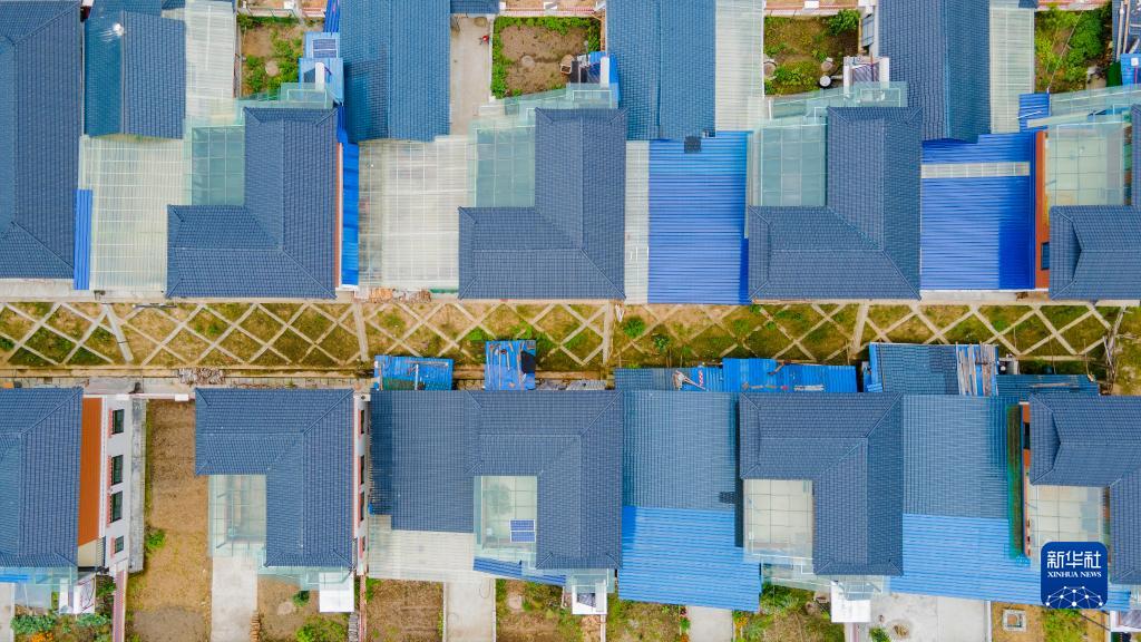 西藏林芝：易地搬遷，迎來(lái)幸福新生活