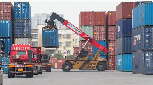 02 西部陸海新通重慶無水港。華龍網(wǎng) 通訊員郭晉 攝