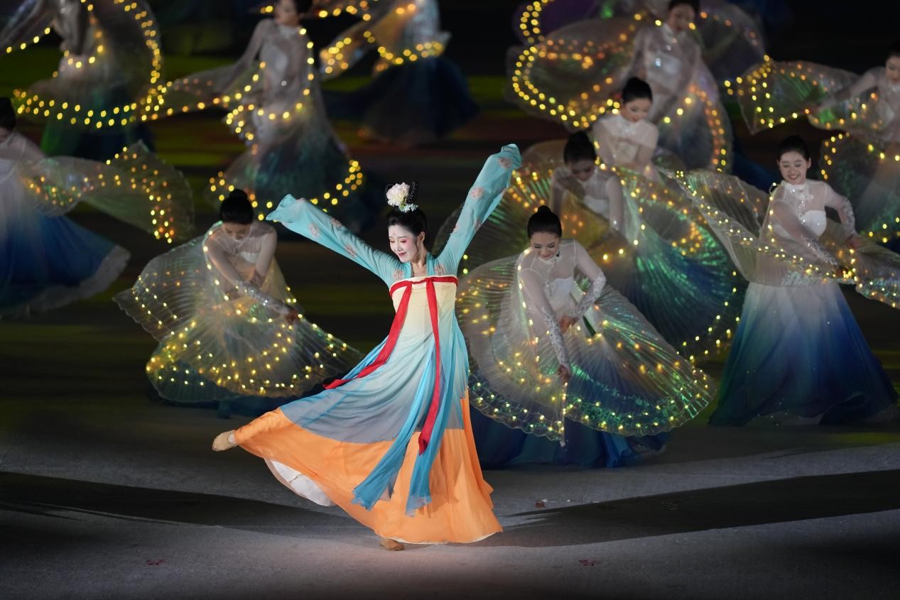 成都世運(yùn)會(huì)開(kāi)幕！展現(xiàn)出中國(guó)式現(xiàn)代化萬(wàn)千氣象