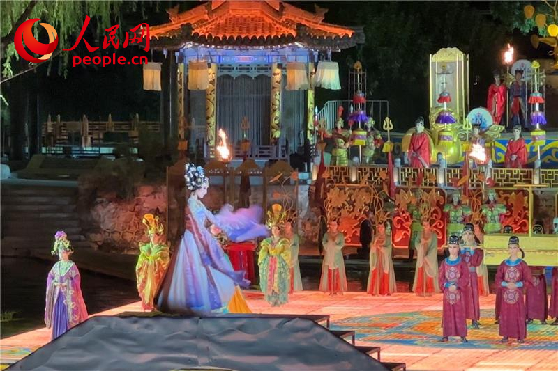 《長恨歌》演出現(xiàn)場。人民網(wǎng)記者 李志強攝