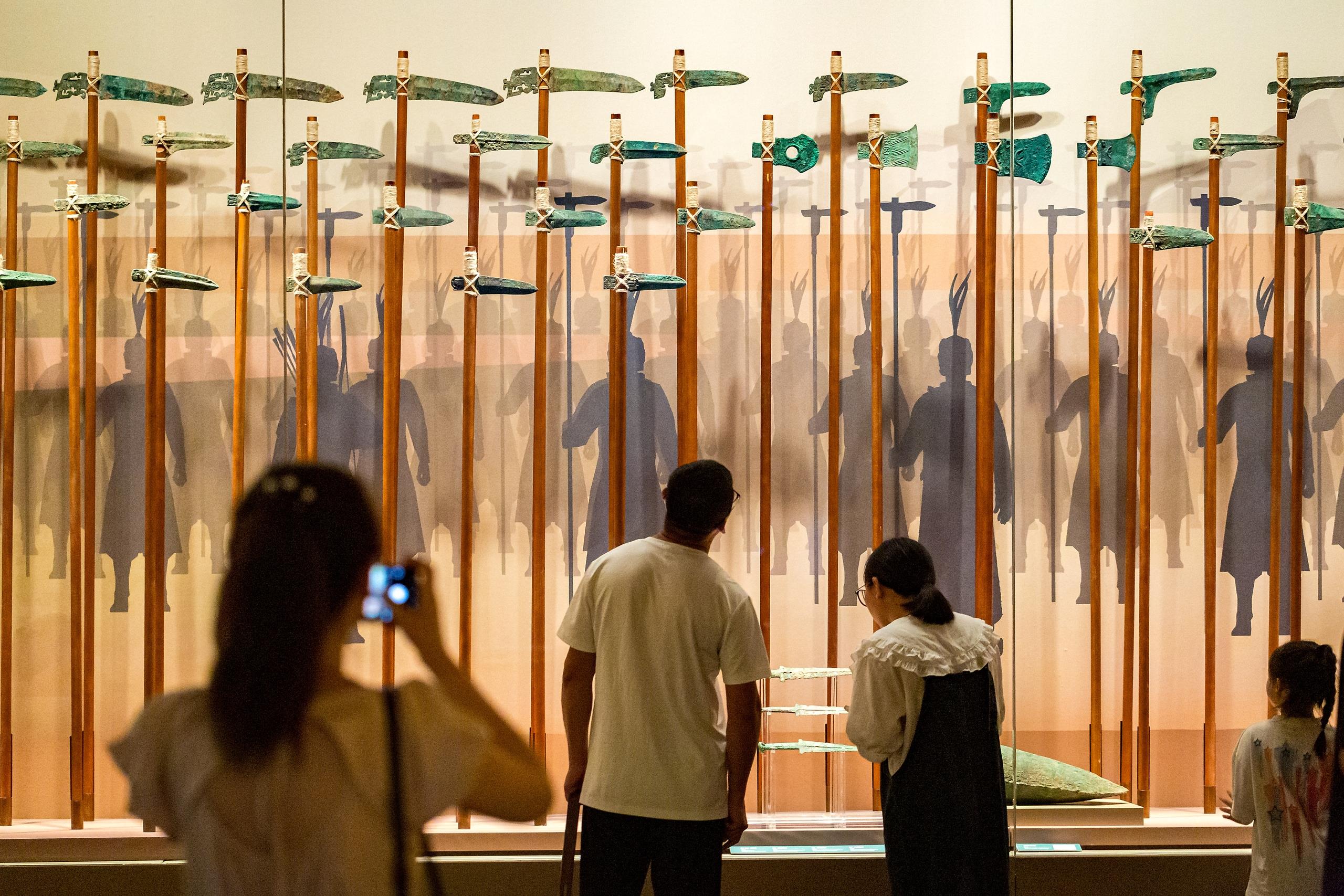 △2024年8月25日，游客在河南省安陽市殷墟博物館參觀。