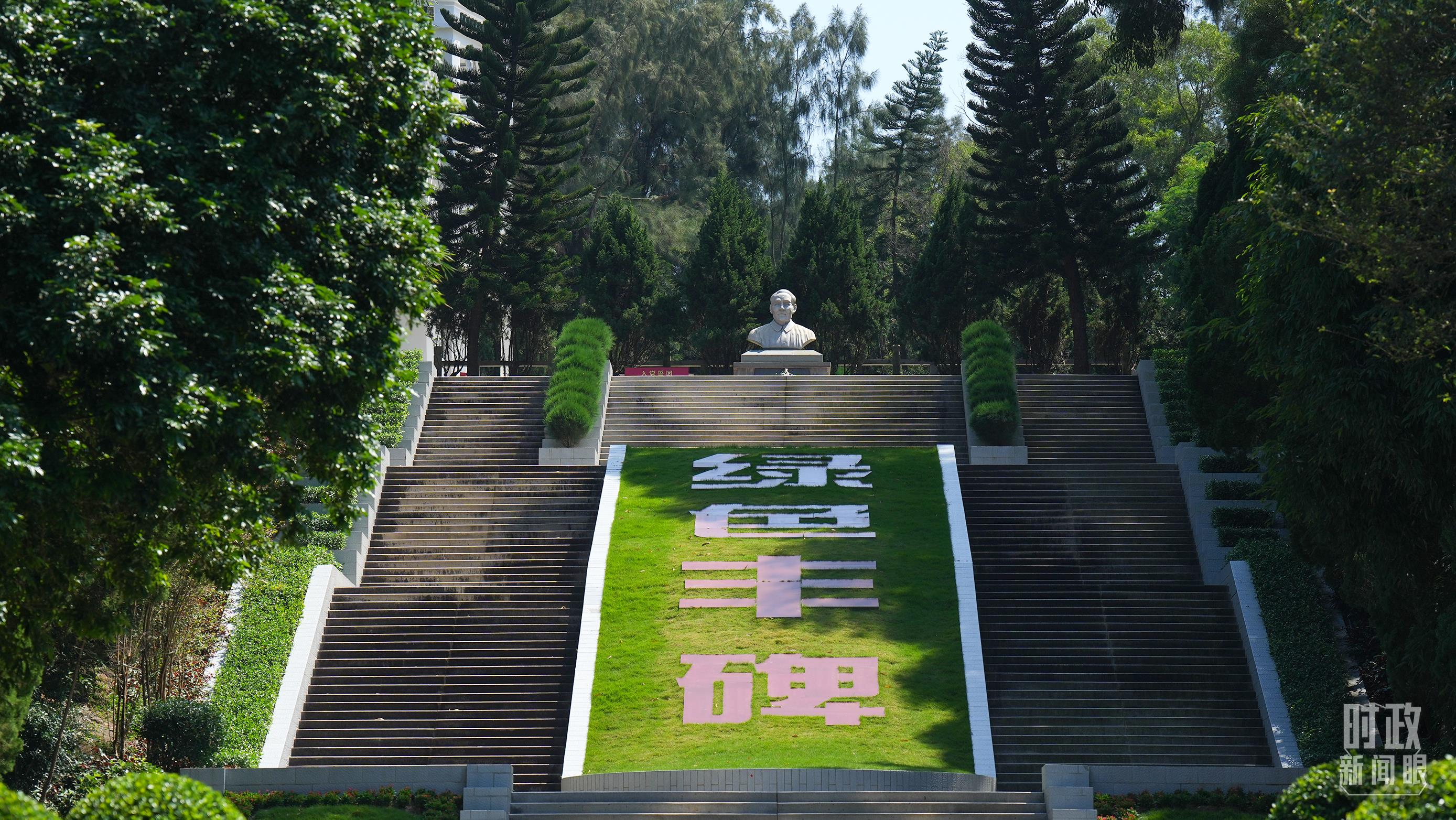 △“綠色豐碑”。（總臺(tái)記者李晉拍攝）