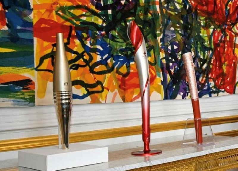 中法元首互贈的奧運(yùn)火炬。