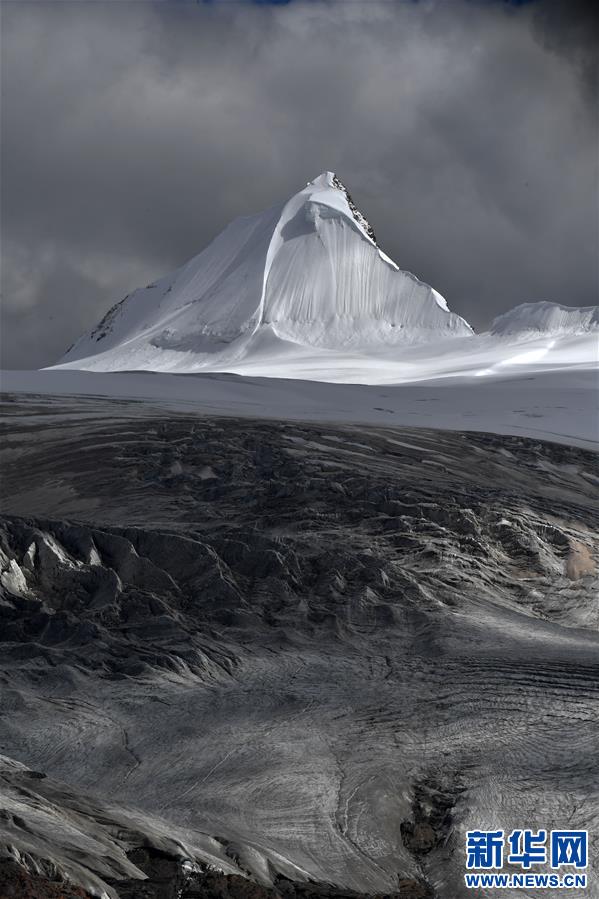 (新華視界)(7)藏北旅游打卡地:薩普雪山