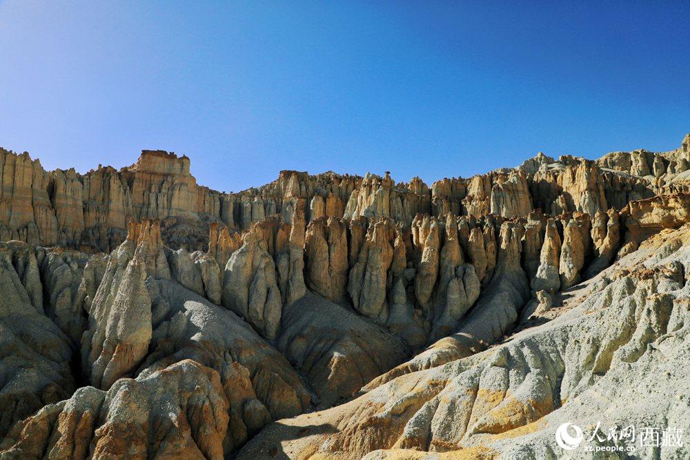 札達(dá)土林。人民網(wǎng) 李海霞攝