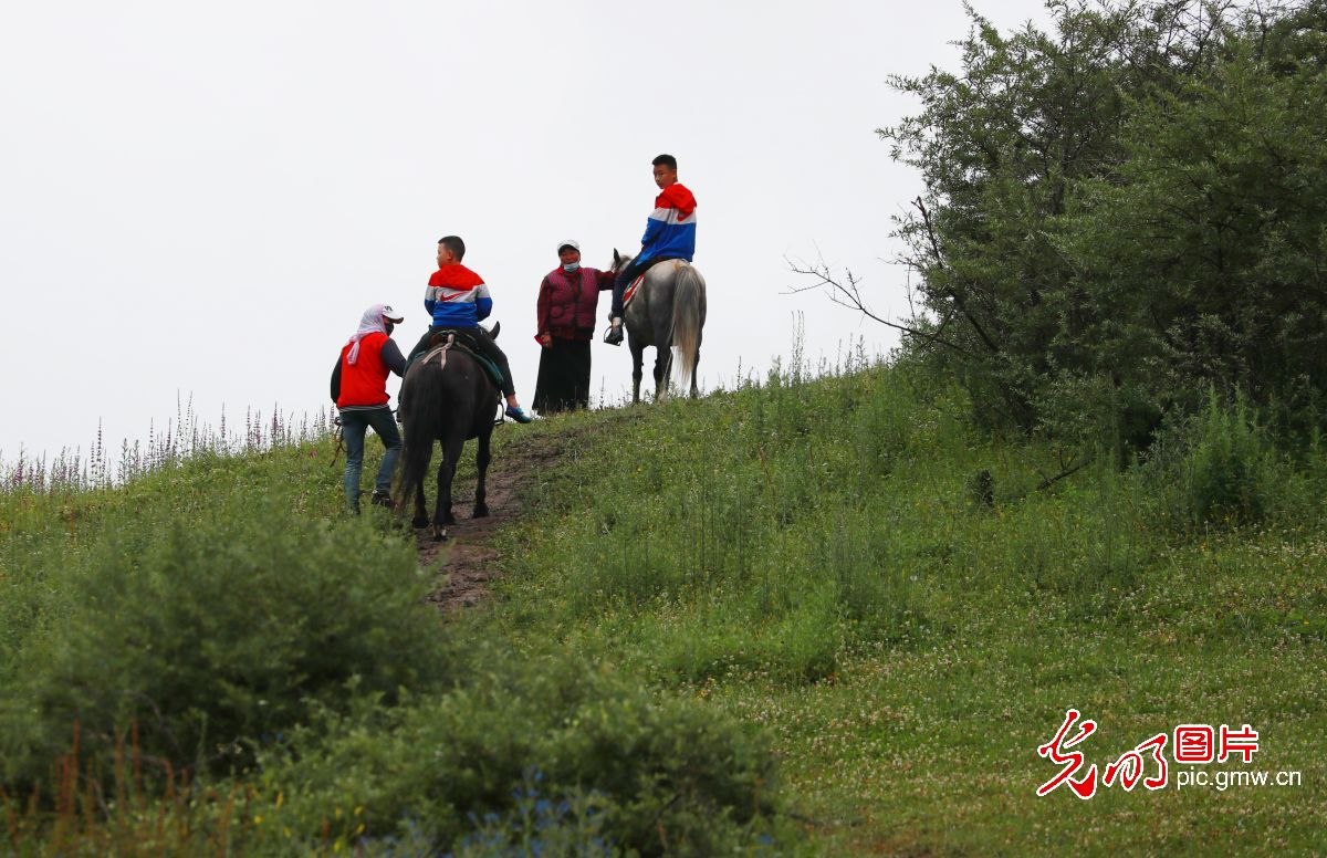 四川九寨溝:生態(tài)旅游漸熱