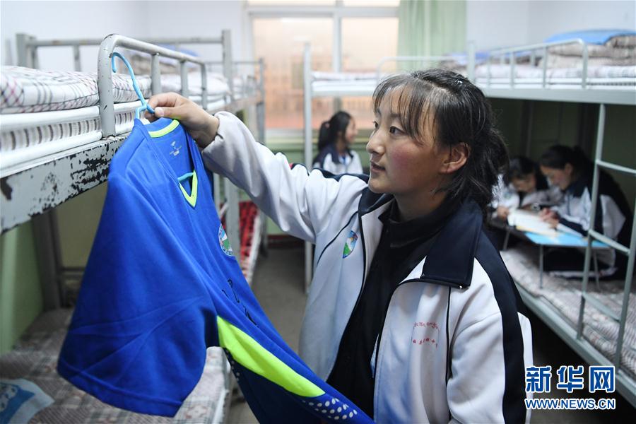 （體育·專題）（24）足球——踢球吧！草原女孩