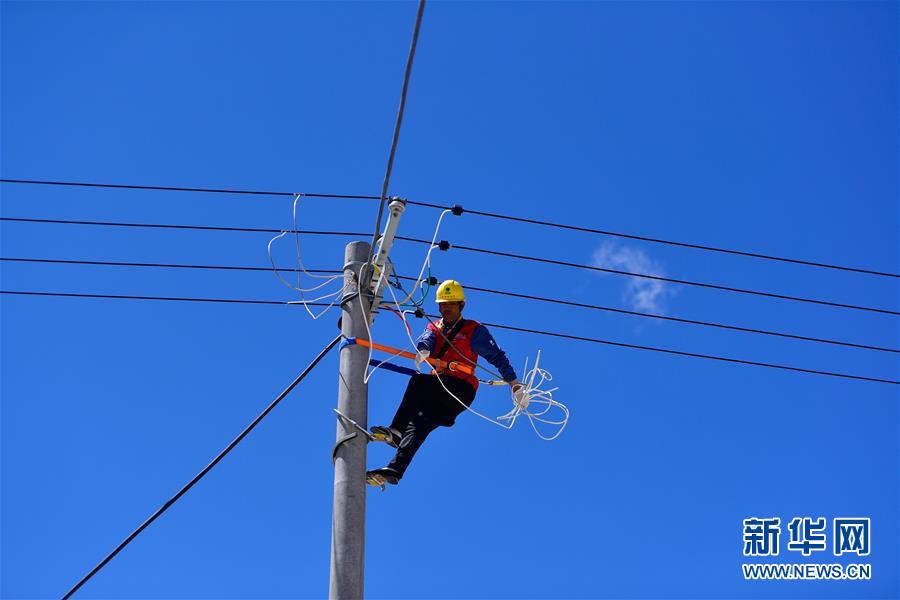 （走向我們的小康生活）（7）青?，敹啵狐S河源的幸福村