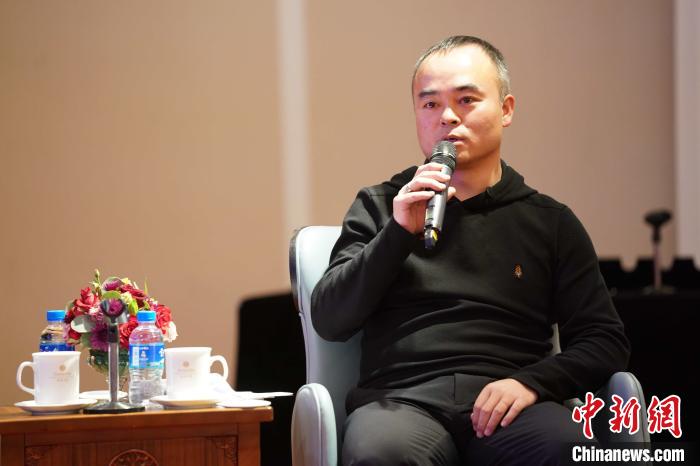 圖為<a target='_blank' >中新社</a>青海分社社長胡鐘藝就加強(qiáng)瀾湄流域新聞報道發(fā)表觀點?！√K丹 攝