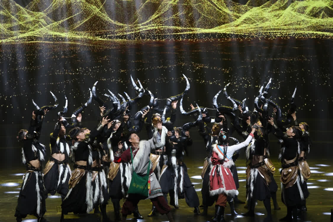 “從黃河到長(zhǎng)江”，上海音樂(lè)學(xué)院聯(lián)合青海果洛州打造主題音樂(lè)會(huì)