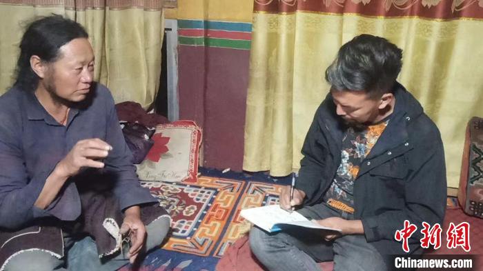 “自銷(xiāo)”變暢銷(xiāo)藏族小伙返鄉(xiāng)帶牧戶(hù)種植千畝黑青稞