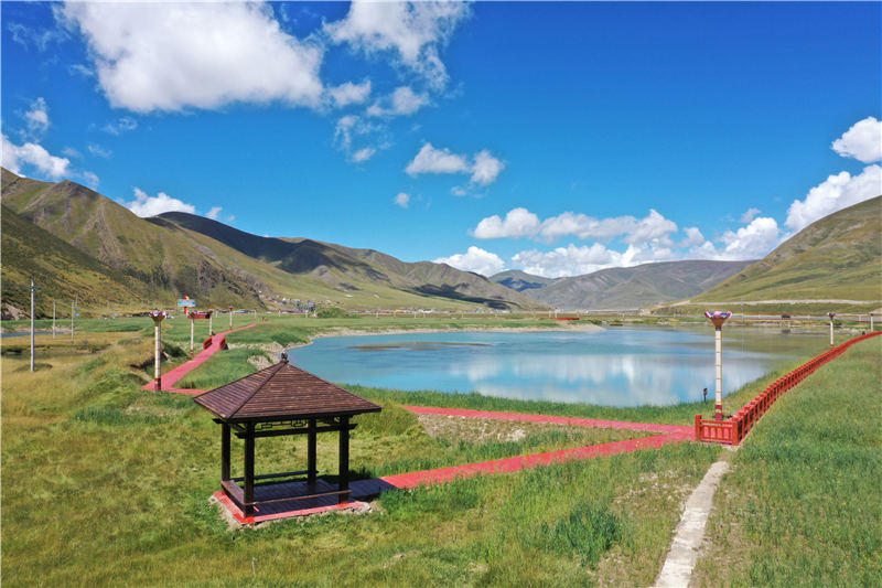 宜牛二村砂場(chǎng)生態(tài)修復(fù)后狀況。甘孜州石渠生態(tài)環(huán)境局供圖