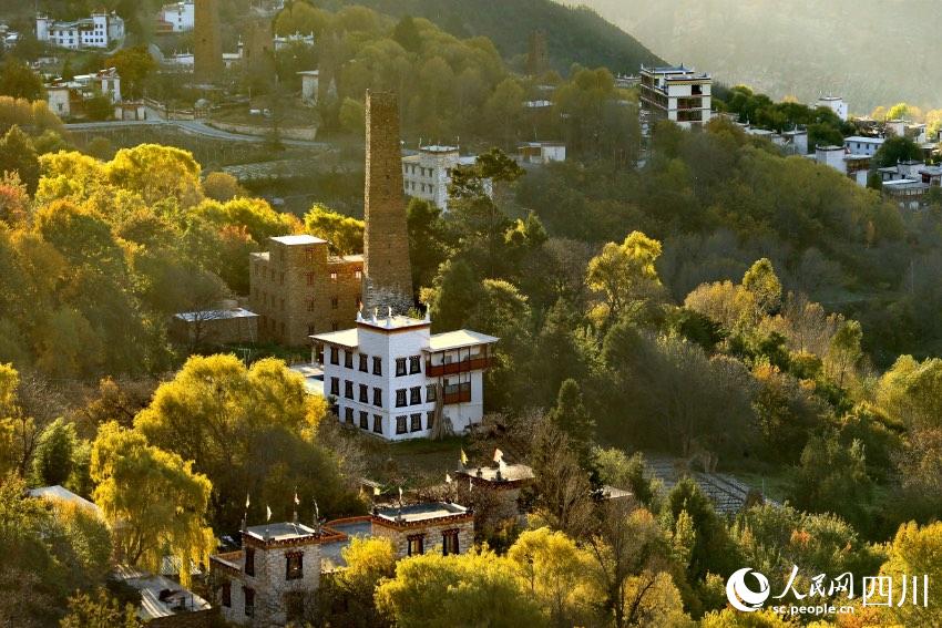 丹巴美景。李永安攝