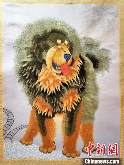 圖為藏繡作品?！∑钤鲚?攝