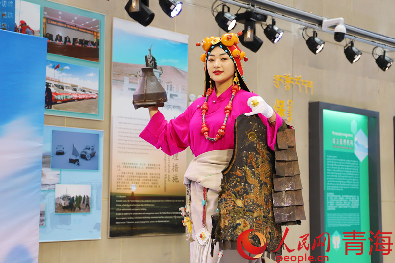 藏品展示。人民網 楊啟紅攝